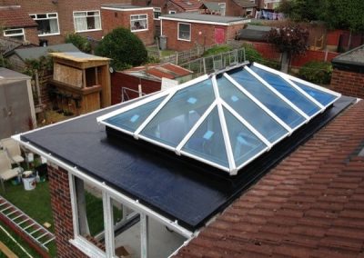 EPDM roof with skylight